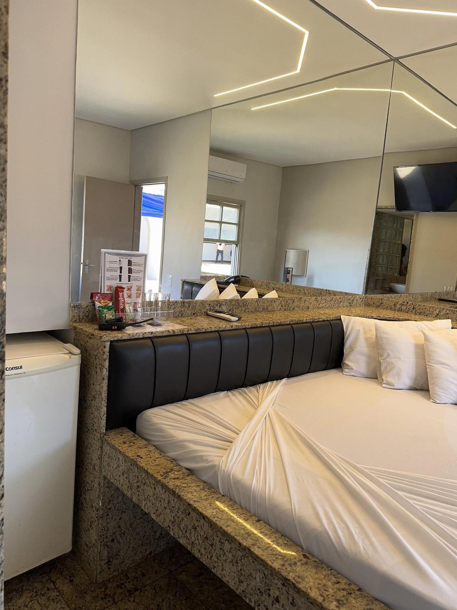 Village Motel Ribeirão Preto Eksteriør billede